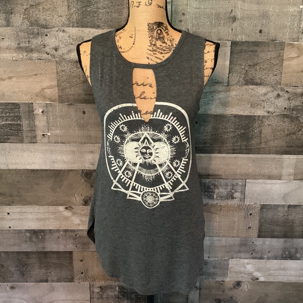 H.I.P. Sleeveless Tee Size S - Picture 11 of 11